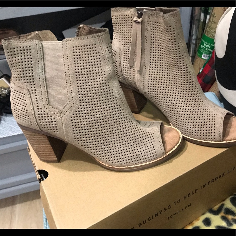 Ankle shoes